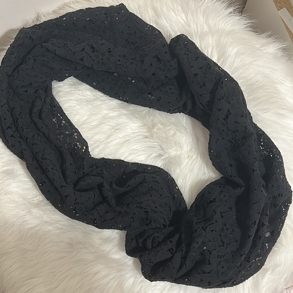 Lace Infinity Scarf - Picture 3 of 4